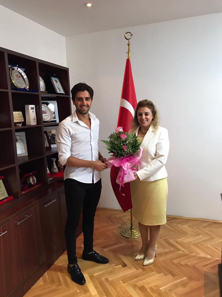 Genç karateci Aziz İsmail T.C Üsküp Büyükelçisi Tülin Erkal Kara'yı ziyaret etti