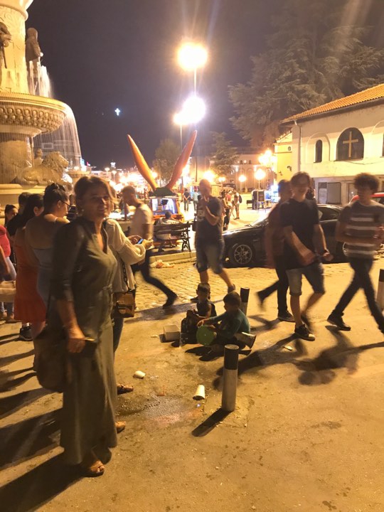 Üsküp Türk çarşısının fenomen çocukları 2