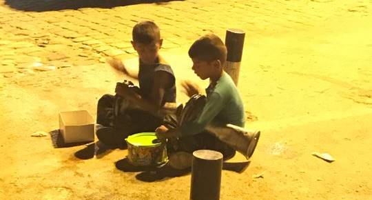 Üsküp Türk çarşısının fenomen çocukları