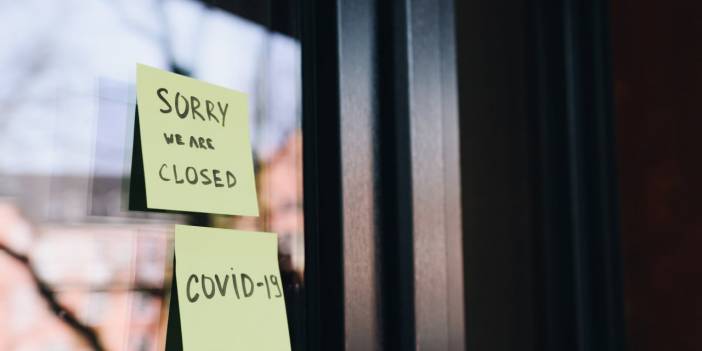 Salgına Karşı Kuzey Makedonya Kısıtlamaları Kaldırmama Kararı Aldı