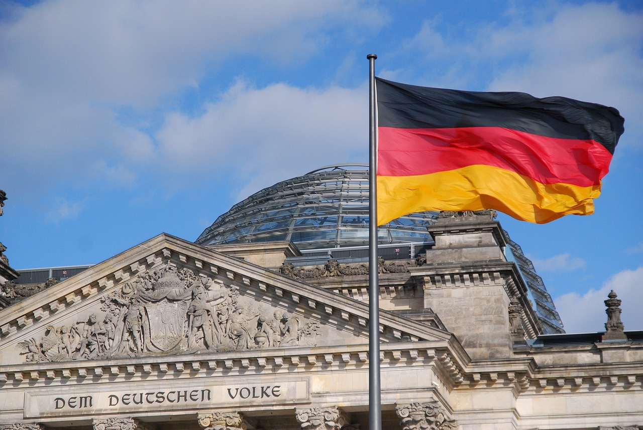 reichstag-1358937-1280.jpg